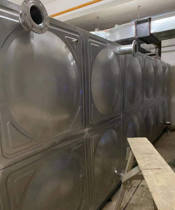 崇明日常维护不锈钢水箱的流程是怎样的